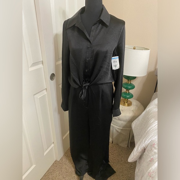 Steve Madden Tie waist jumpsuit - size M - Picture 2 of 10